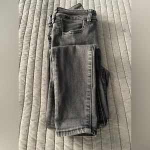 Size 00 short next level stretch (American Eagle)